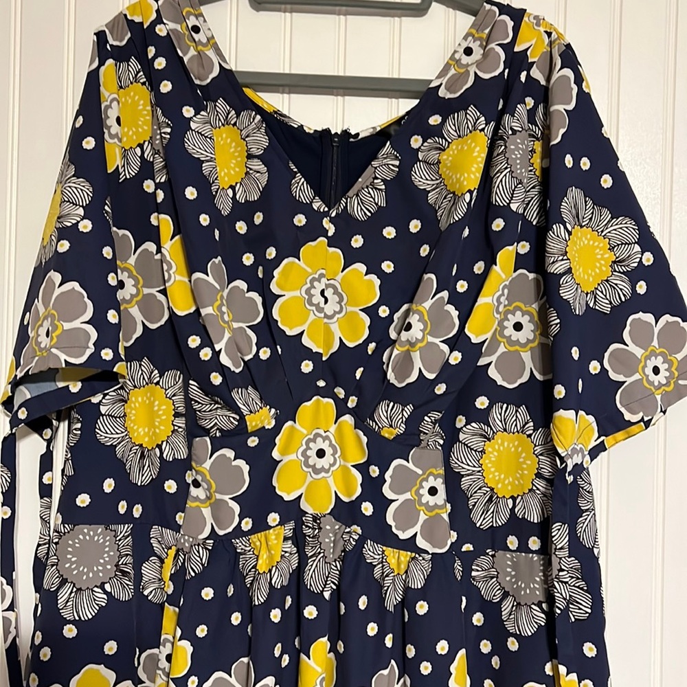 Women’s Navy Floral V-Neck Dress with Yellow & Gray Accents